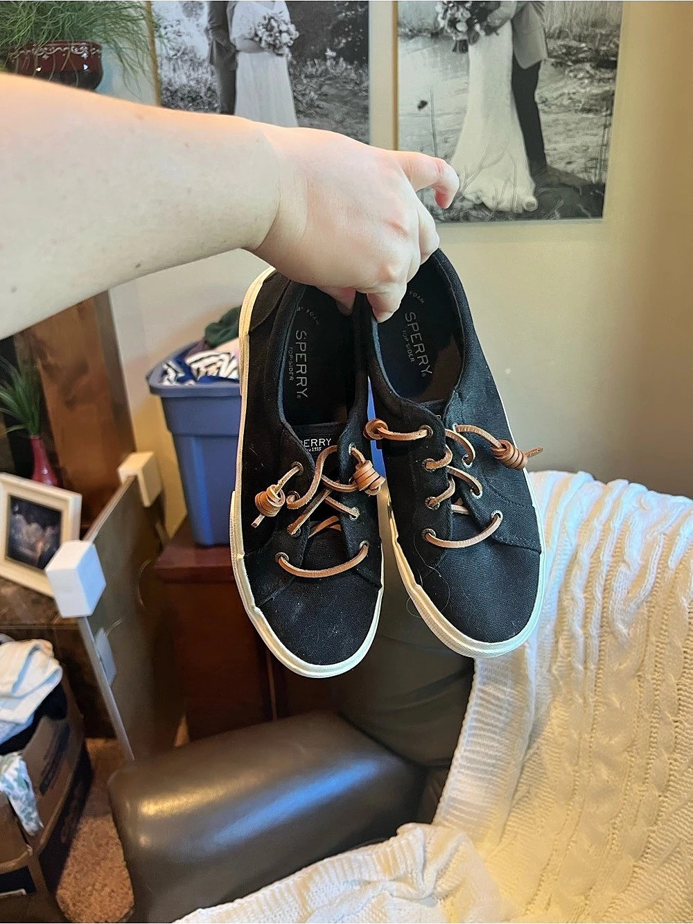 Sperry Crest Vibe Canvas Sneaker Black & White Lace-Up Sneakers
